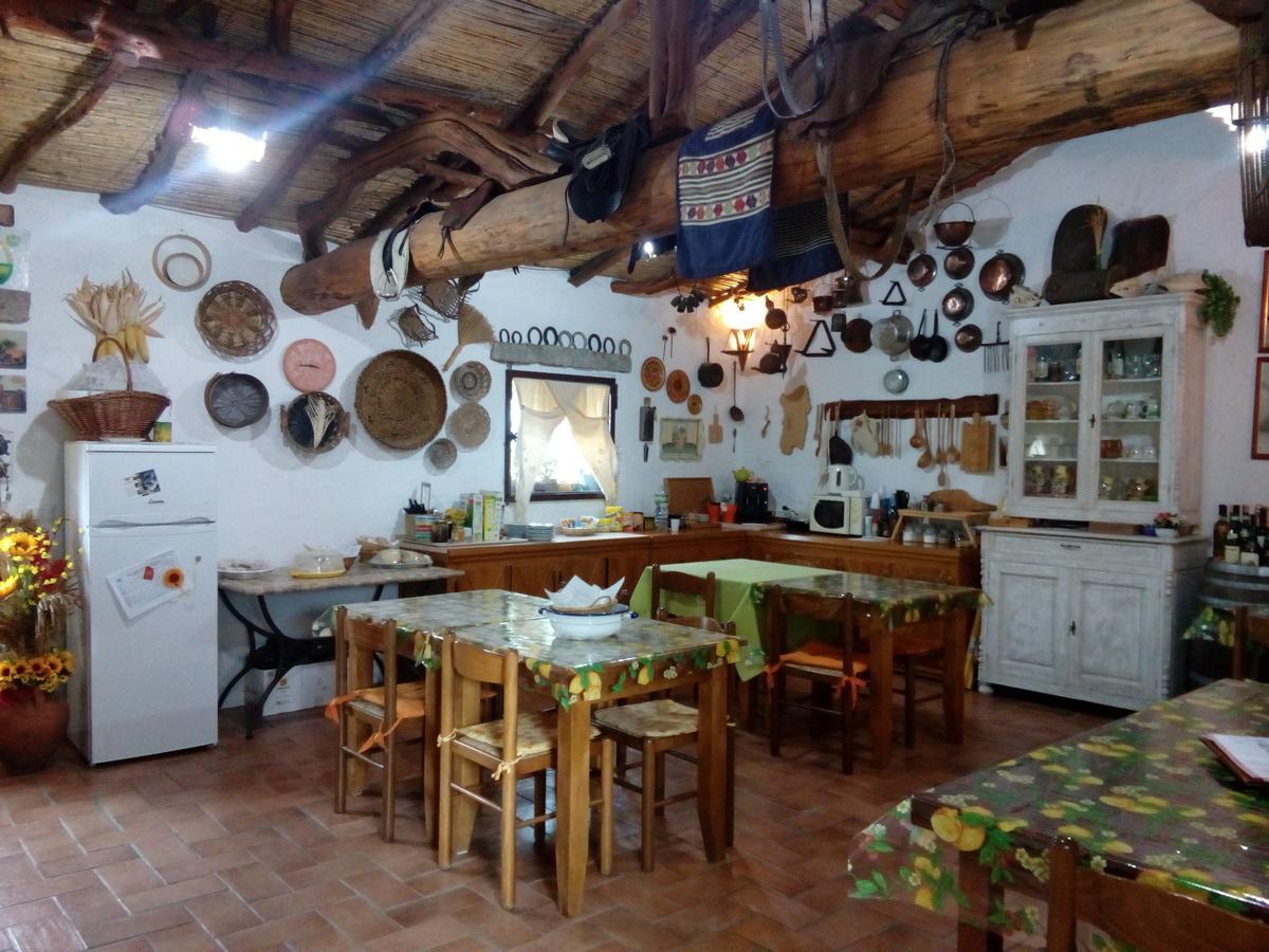 Agriturismo Spridda Bed & Breakfast Arzachena Eksteriør bilde